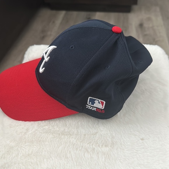 Used kids Hat in great condition - Picture 2 of 4